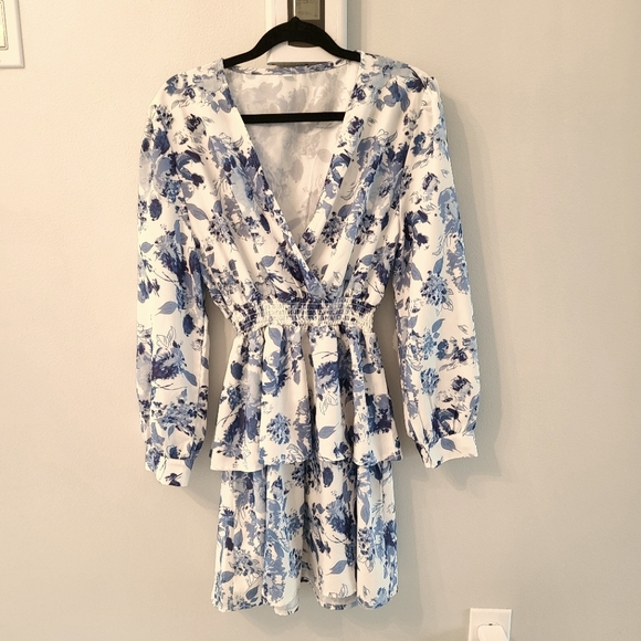 SHEIN Dresses & Skirts - SHEIN : Floral Blue and White Women's Dress